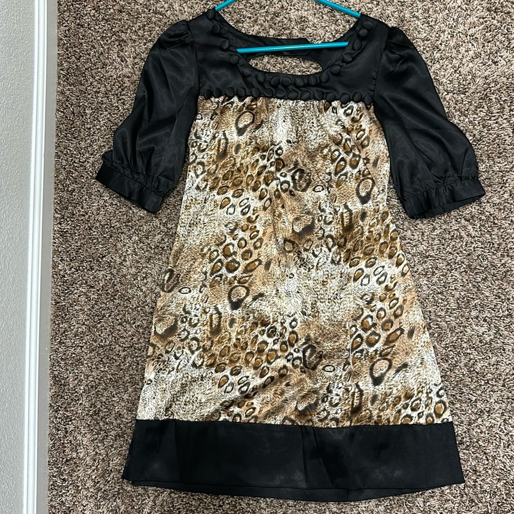Black cheetah print short sleeve mini